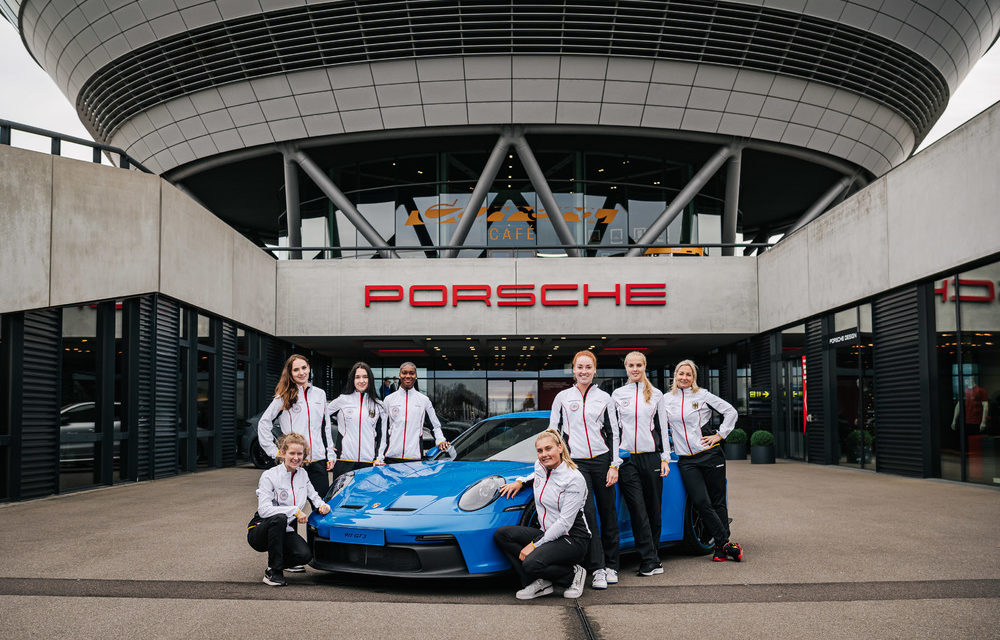 Tennis-Talente der Porsche-Teams im Porsche Experience Center Leipzig