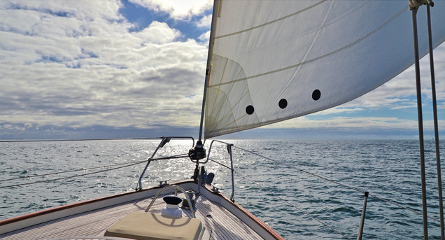 BUCHTIPP: „Einfach segeln“