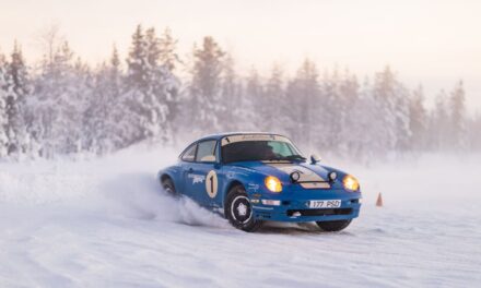 Ice driving in a rally prepared Porsche at its best!