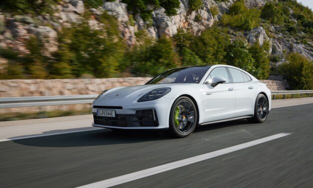 Porsche stellt zwei neue E-Hybrid-Varianten des Panamera vor