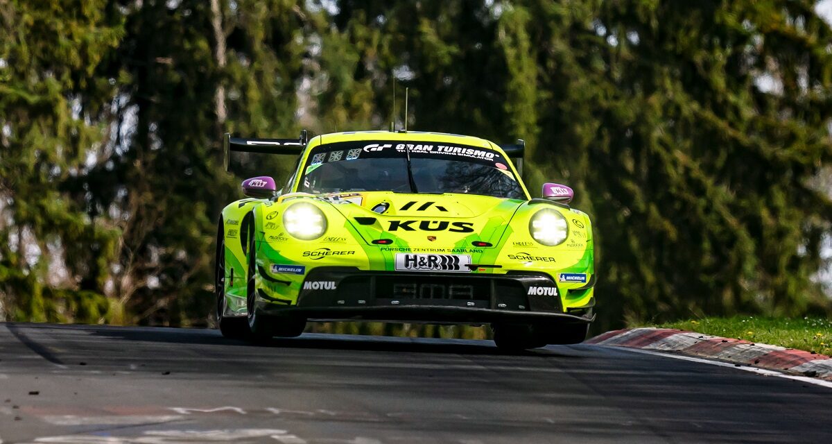 Sechs Porsche 911 GT3 R kämpfen um den Gesamtsieg auf der Nordschleife