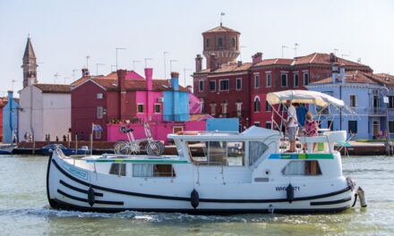 Last minute aufs Hausboot: Locaboat Holidays lockt mit Sommerangeboten