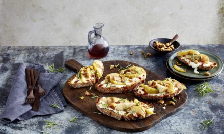 Rezepttipp: ZIEGENKÄSE-CASSIS-CROSTINI