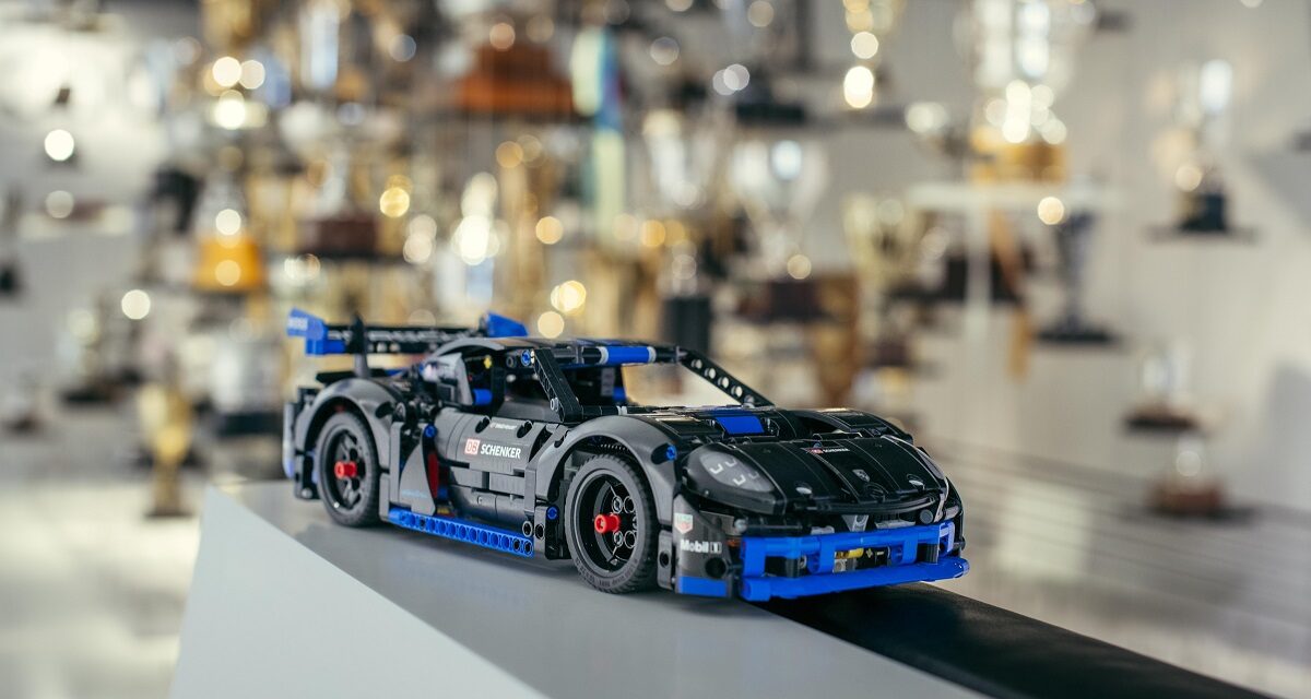 Porsche trifft LEGO® Technic™ beim Sommerferienprogramm im Museum