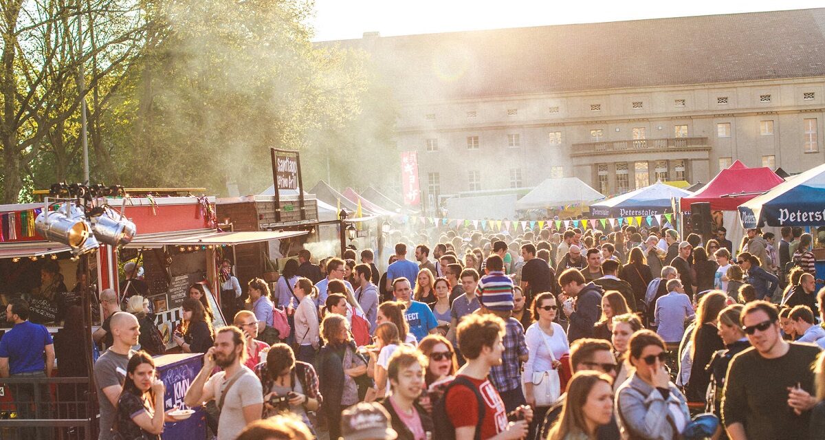 Einmal um die Welt snacken: Street Food Festival findet auf dem Festplatz statt